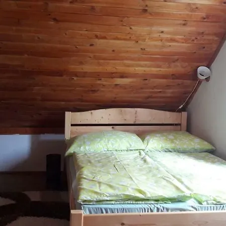 Holiday home Buzavirag Apartman Orfu